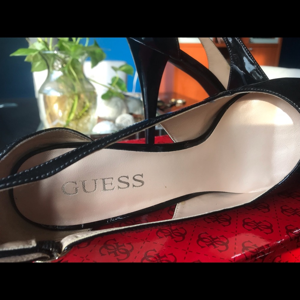 Guess shoes - Picture 3 of 5